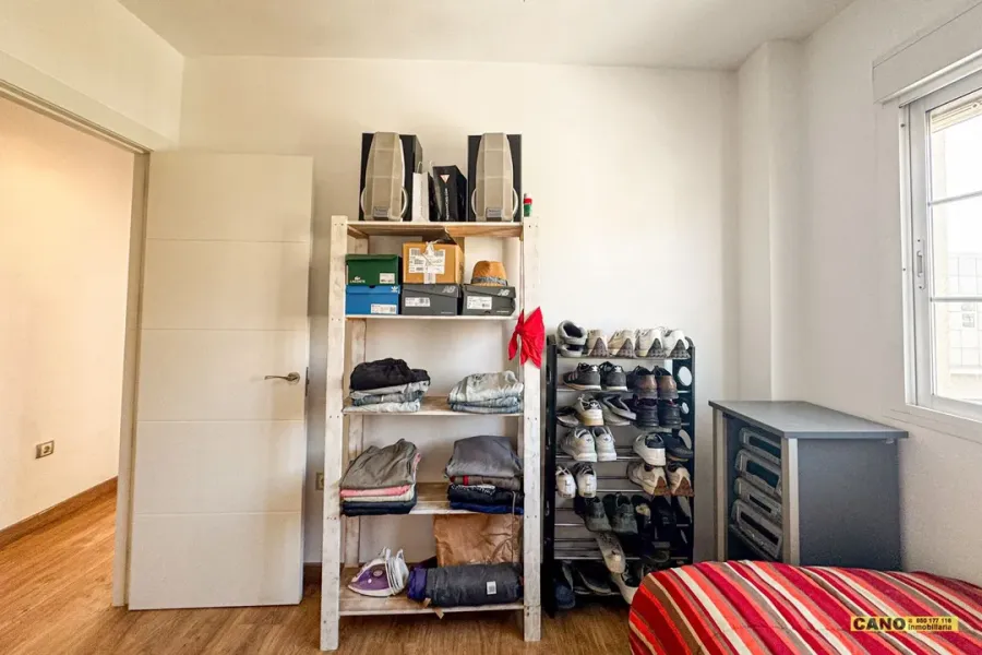 Spacious 3-Bedroom Apartment in Las Salinas, Roquetas de Mar - Image 2