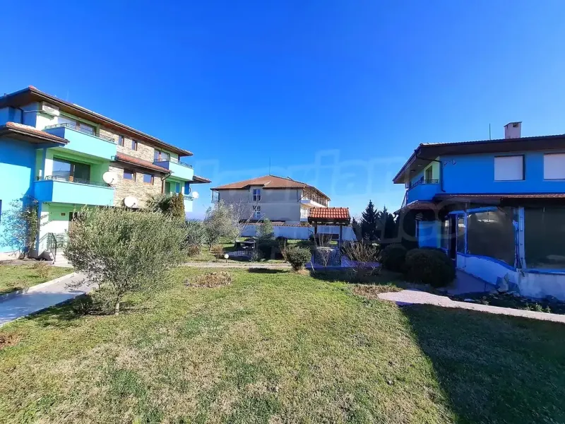 Stylish Sinemorets Complex: Luxurious Seaside Investment Opportunity - Image 1