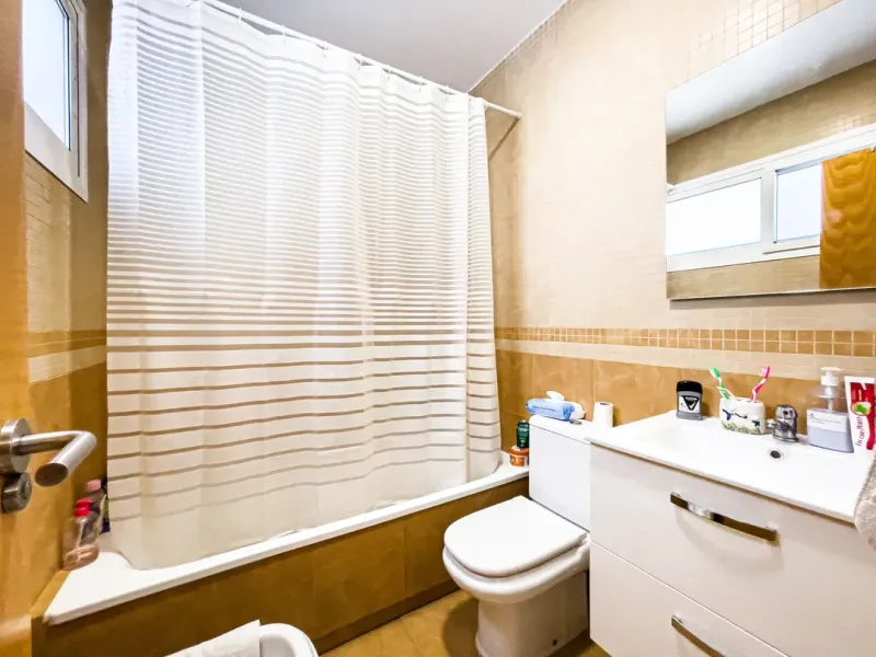 Spacious Triplex Apartment with Pool Potential in Huércal de Almería - Image 5