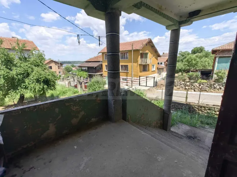 Spacious House by Danube River in Novo Selo - Image 2