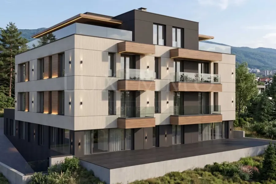 Spacious Family Apartment: Garden, Cinema Center Views - Image 2