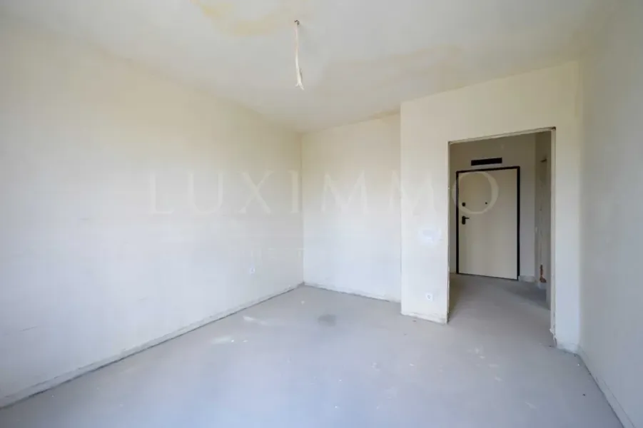 Krasno Selo Apartment with Parking – Modern Living &amp; Views - Image 3