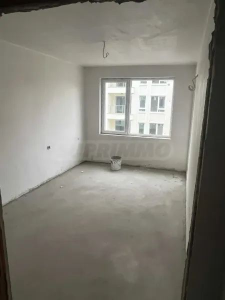 Spacious 2-Bedroom Apartment with Mountain Views in Plovdiv - Image 3