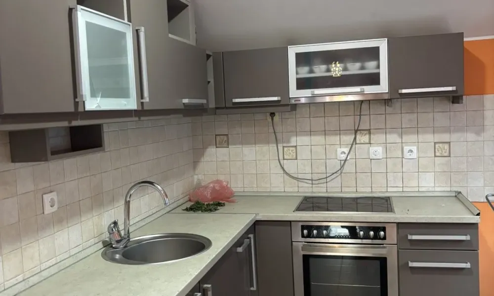 Spacious 2-Bedroom Apartment with Terrace in Quiet Kaluđerica, Belgrade - Image 2
