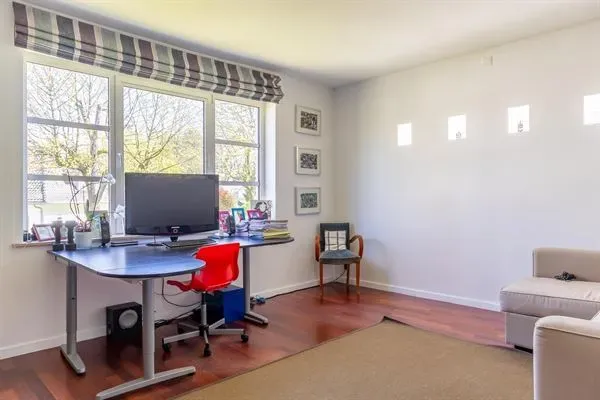 Spacious Villa with West Garden in Prime Ukkel Location - Image 2