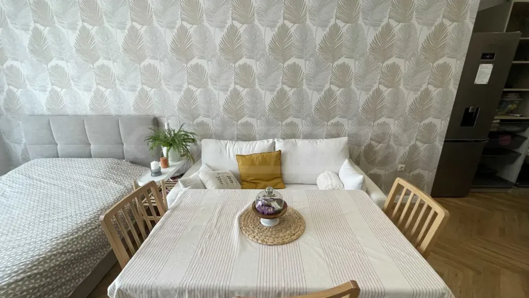 Spacious Varna Apartment with Large Terrace - Image 3