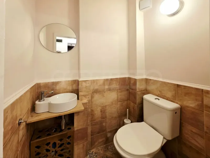 Stylish Sofia Apartment in Central Location - Fully Furnished - Image 2