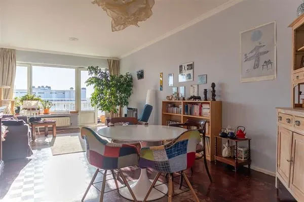 Uccle Center Apartment with Terraces & Breathtaking Brussels Views - Image 5