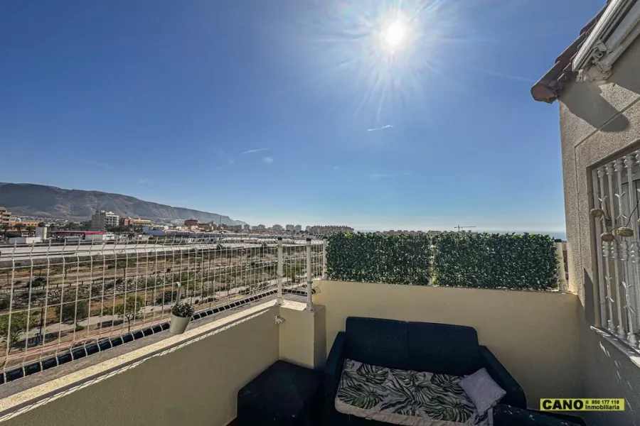 Spacious 3-Bedroom Sea View Apartment with Private Terrace - Image 3