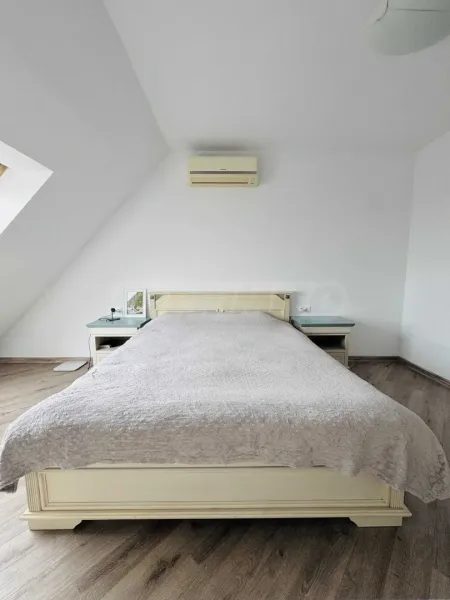 Spacious Sea &amp; City View Apartment in Burgas - Image 4