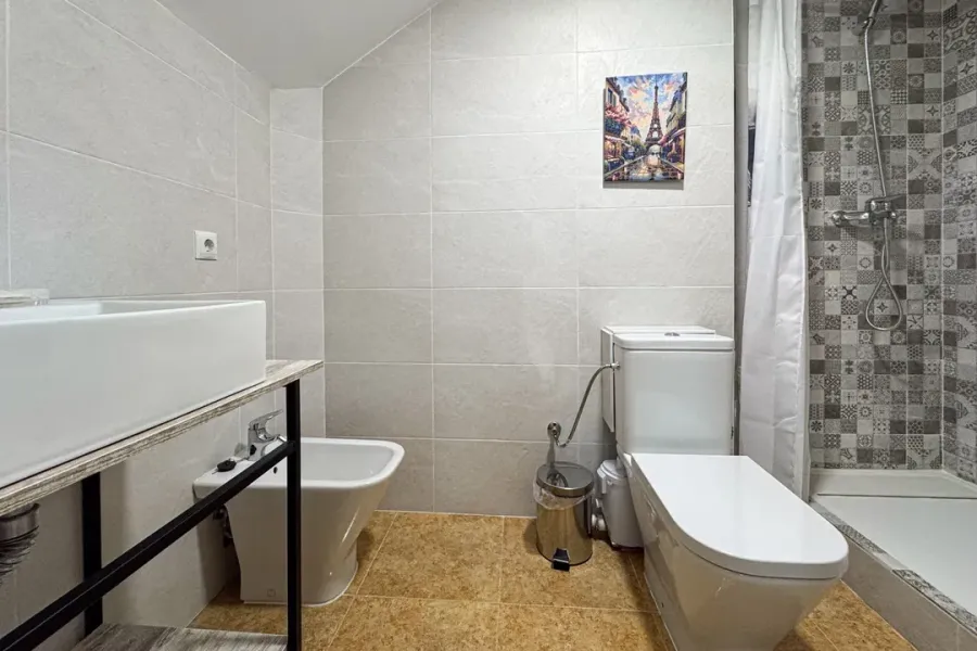 Spacious Triplex Apartment with 4 Bedrooms in Huércal de Almería - Image 1