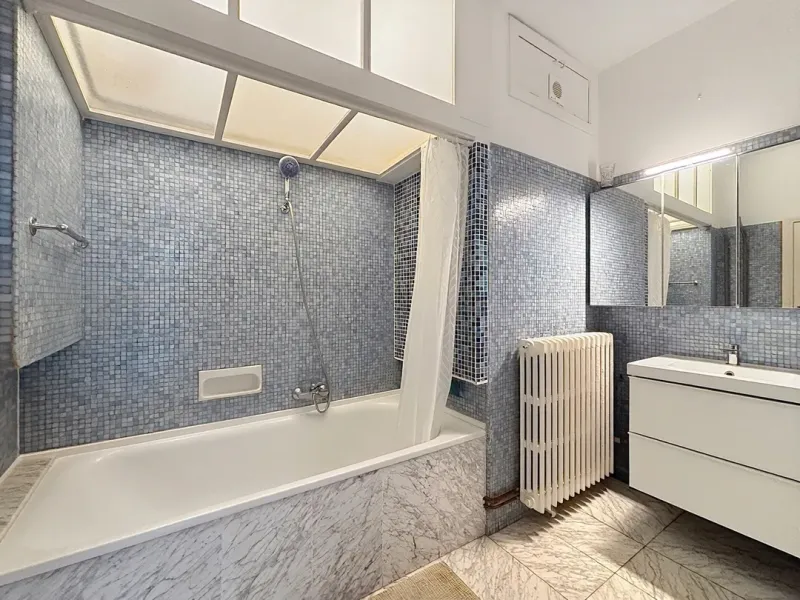 Bright 2-Bed Apartment in Brussels - Ideal Location, Unfurnished - Image 2