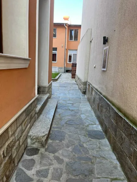 Spacious Apartment in Central Plovdiv, Near Grand Shopping Center - Image 2