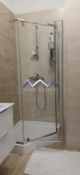 Spacious 3-Bedroom Apartment Near Bazilescu Park, Bucharest - For Sale - Image 1