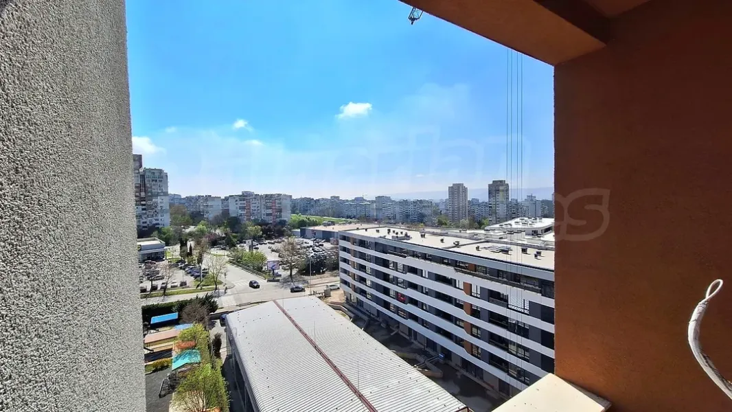 Spacious New One-Bedroom Apartment with Sea Views in Varna - Image 2