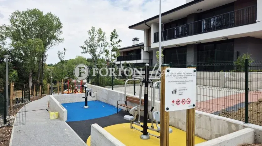 Spacious Pine Forest Home in Sofia's Prestigious Kambanite Residential Park. - Image 2