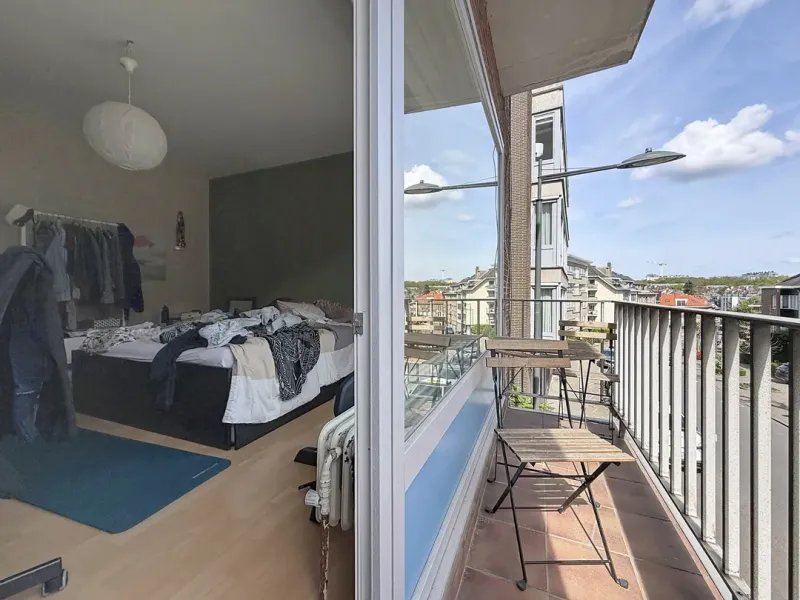 Spacious 6-Bedroom Apartment with Terraces in Woluwe-Saint-Lambert - Image 3