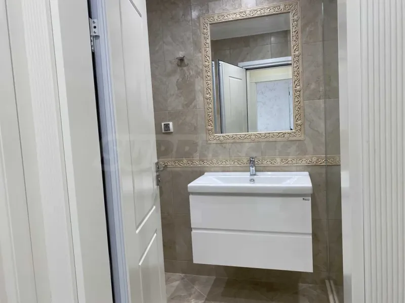 Spacious Fully Furnished Apartment in Central Varna, Bulgaria - Image 2