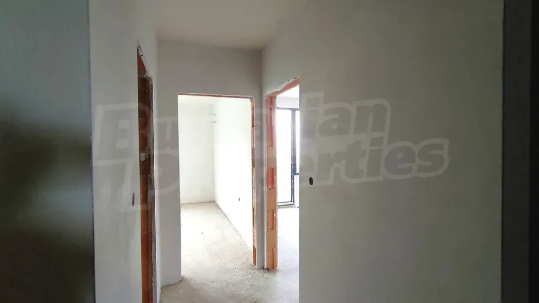 Spacious Two-Bedroom Apartment Near Artillery Park, Stara Zagora - Image 4