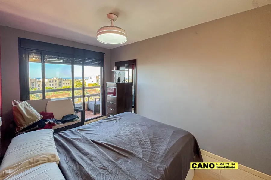 Spacious 2-Bedroom Apartment with Pool in Toyo, Almería - Image 2