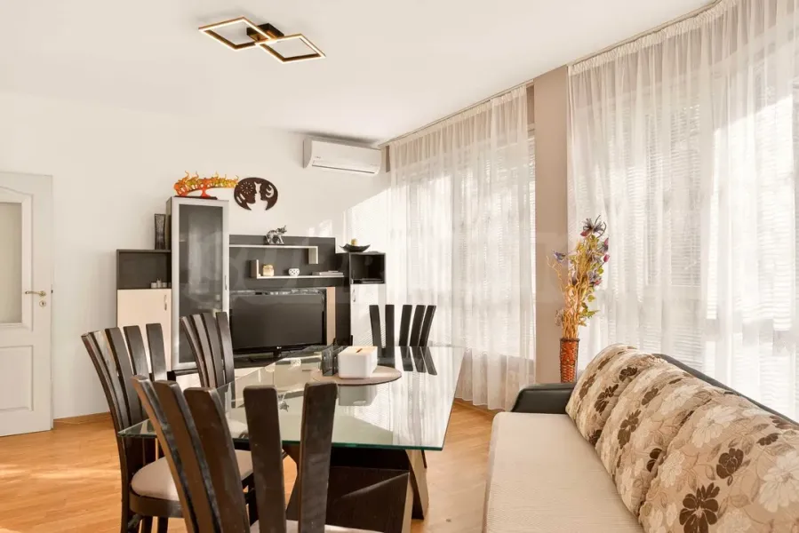 Spacious Fully Furnished Apartment in Varna's "Zimno Kino Trakia" - Image 2