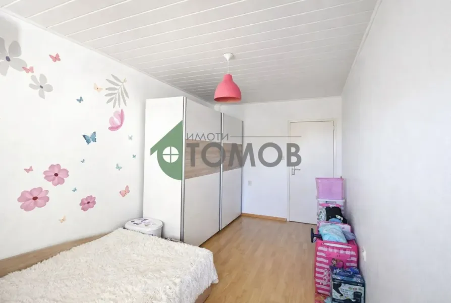 Spacious 3-Bedroom Fully Furnished Apartment in Stara Zagora Center - Image 5