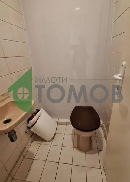 Spacious 3-Bedroom Apartment in Zheleznik, Stara Zagora - Image 1