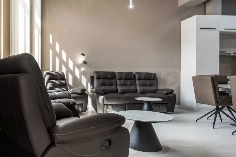 Spacious, Fully Furnished Apartment in Varna City Center - Image 1