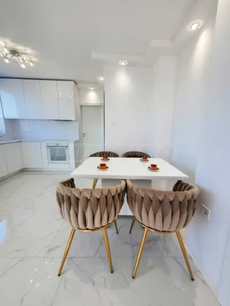 Stylish 2-Bedroom Apartment in Varna City Center - Image 1
