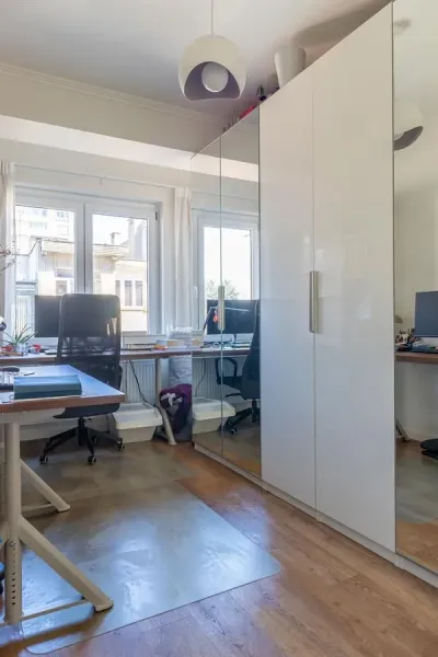 Bright New 2-Bedroom Penthouse Apartment in Elsene, Brussels - Image 2