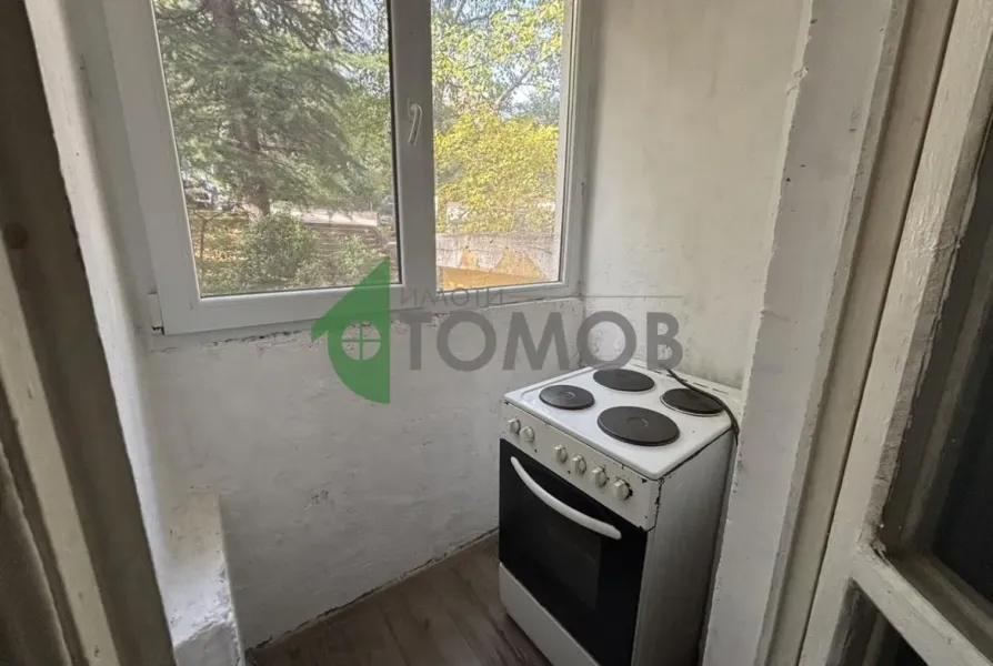 Spacious Fully Furnished 2-Bedroom Apartment in Stara Zagora, Bulgaria - Image 3