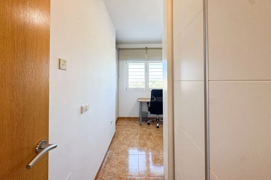 Spacious Triplex Apartment with 4 Bedrooms in Huércal de Almería - Image 4