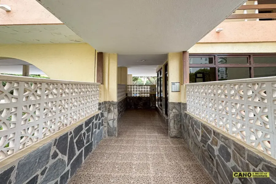 Spacious 2-Bedroom Apartment with Terrace in Aguadulce, Spain - Image 2