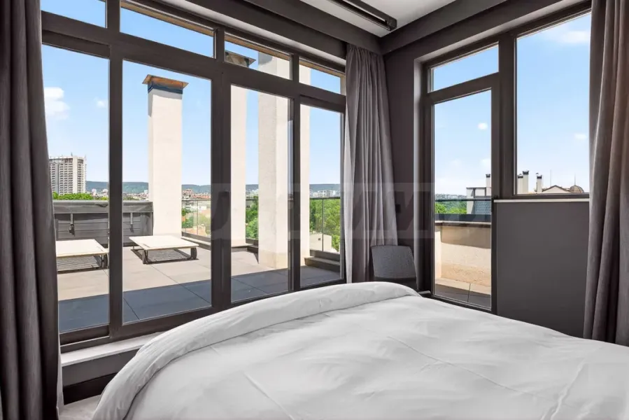 Luxury Varna Penthouse w/ SPA & Ocean Views - Image 5