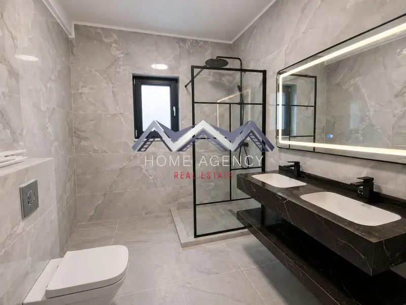 Spacious 4 Bedroom House in Otopeni with Modern Amenities - Image 3