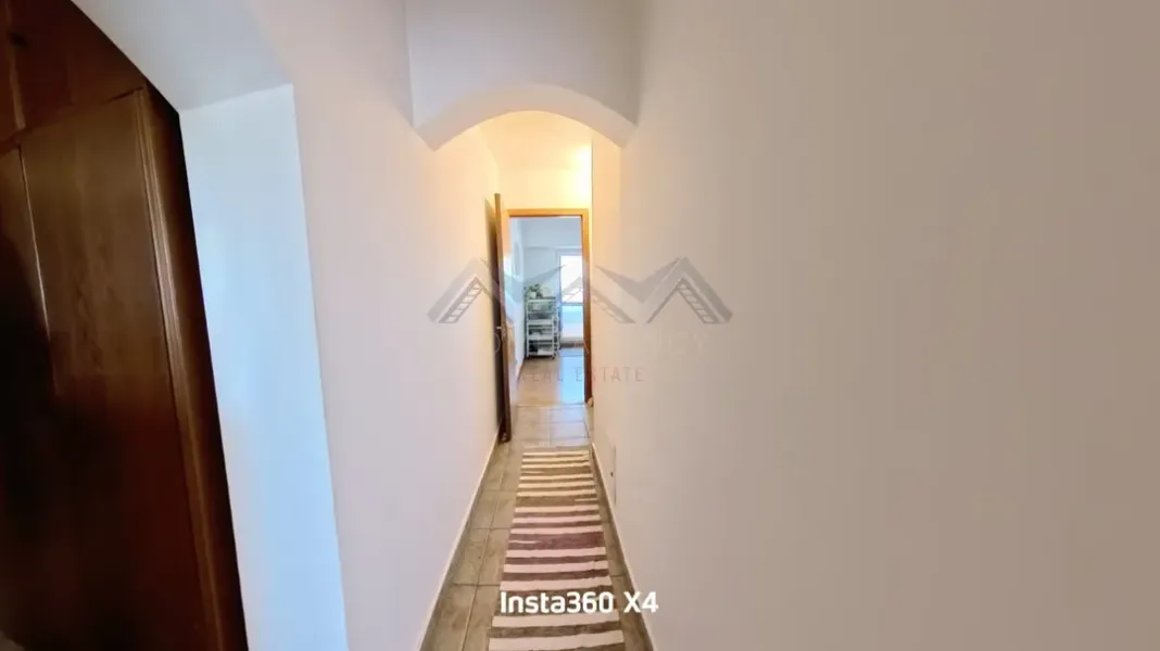 Spacious 2-Bedroom Apartment for Sale in Central Otopeni - Image 4