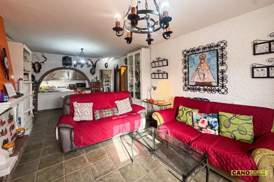 Spacious Cortijo with Land in Níjar, Spain - 3 Bedrooms - Image 3