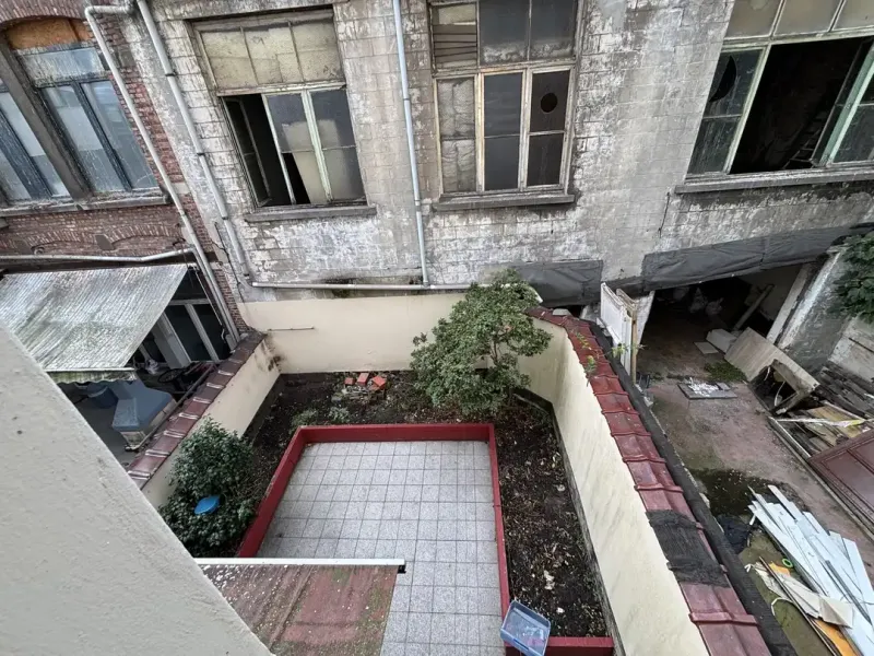 Spacious 5-Bedroom Apartment Building in Schaarbeek, Belgium - 408m2 - Image 5