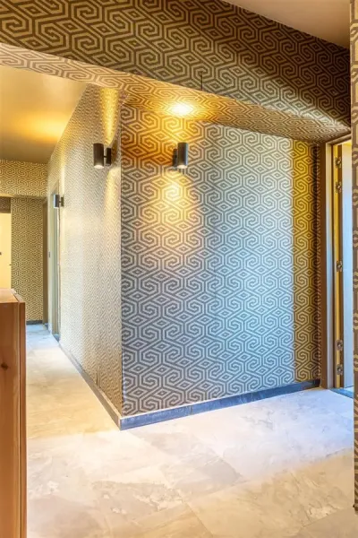 Bright 3-Bedroom Penthouse with Terraces & Parking in Ukkel - Image 3