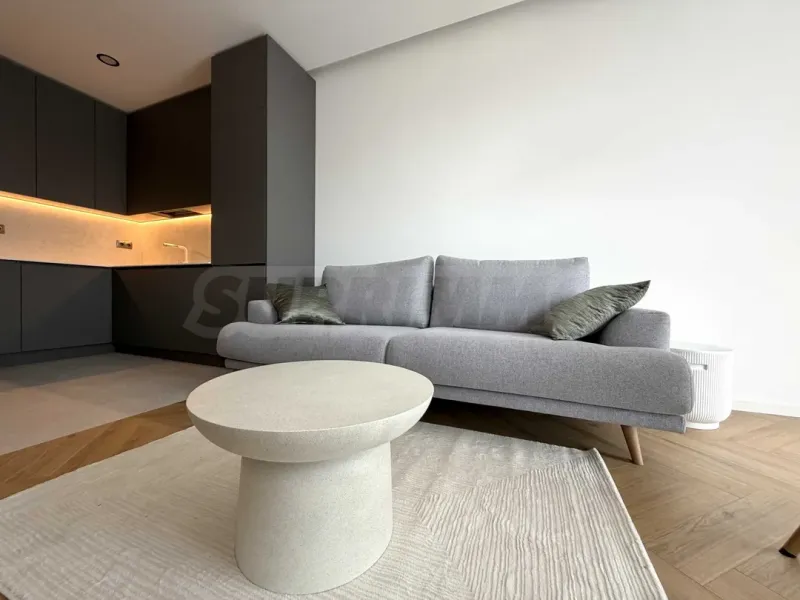 Stylish 2-Bedroom Apartment in Plovdiv City Park - Image 5