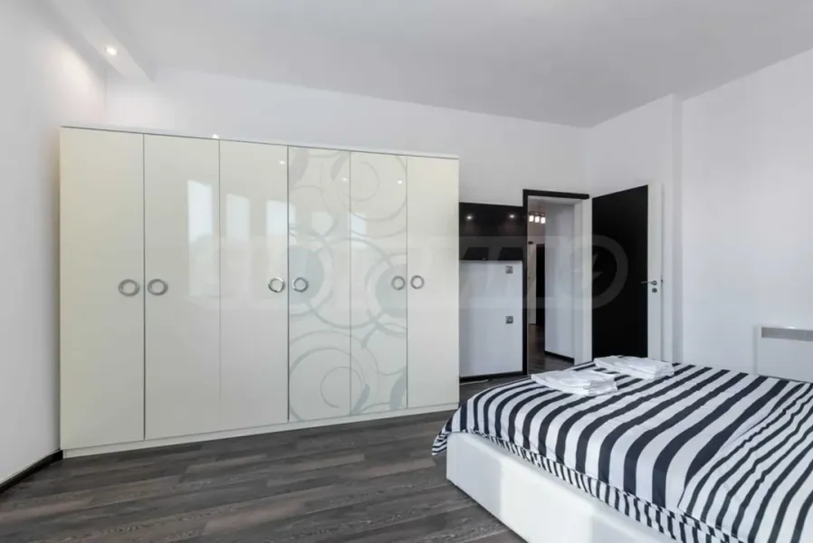 Apartment for rent in Varna - Image 3
