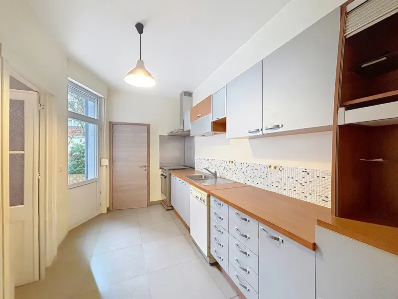 Spacious 5-Bedroom Apartment Block in Ganshoren, Brussels, Belgium - Image 3