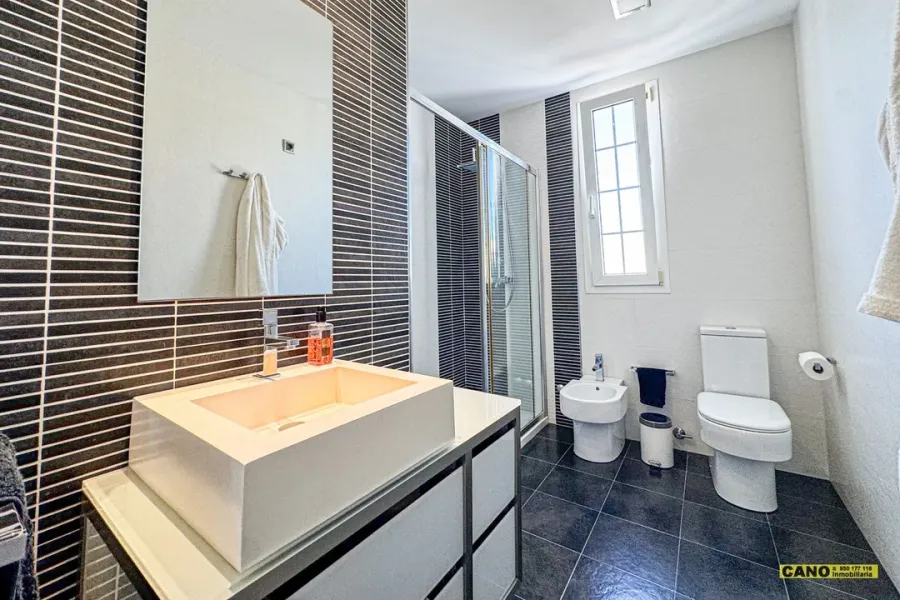 House for sale in Aguadulce - Image 5