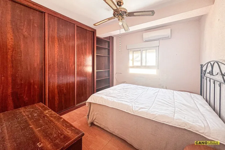 Bright Almería Apartment with Investment Potential – 68m2 - Image 4