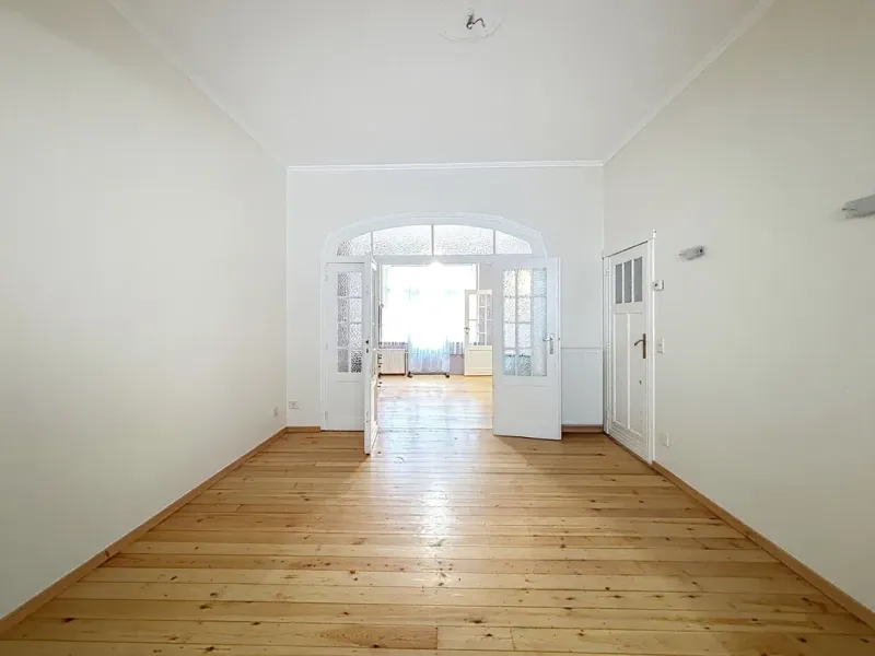 Spacious 5-Bedroom Apartment Block in Ganshoren, Brussels, Belgium - Image 5