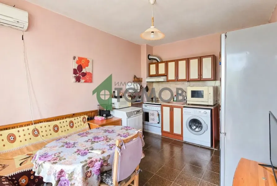 Spacious Fully Furnished Apartment in Central Stara Zagora, Bulgaria - Image 1