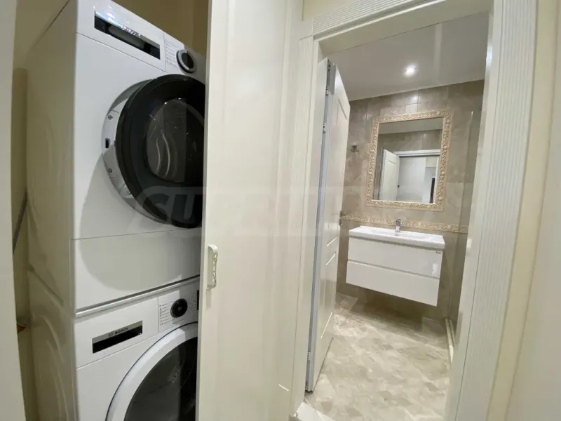 Spacious Fully Furnished Apartment in Central Varna, Bulgaria - Image 4