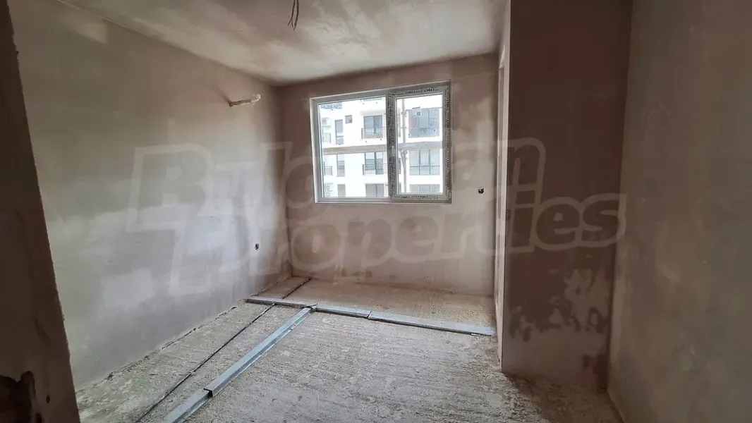 Spacious South-Facing 2-Bedroom Apartment in Varna's Vazrazhdane 1 - Image 1