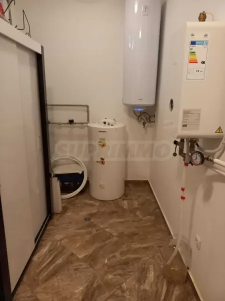 Spacious House in Kosharitsa near Slanchev Breg - Image 2