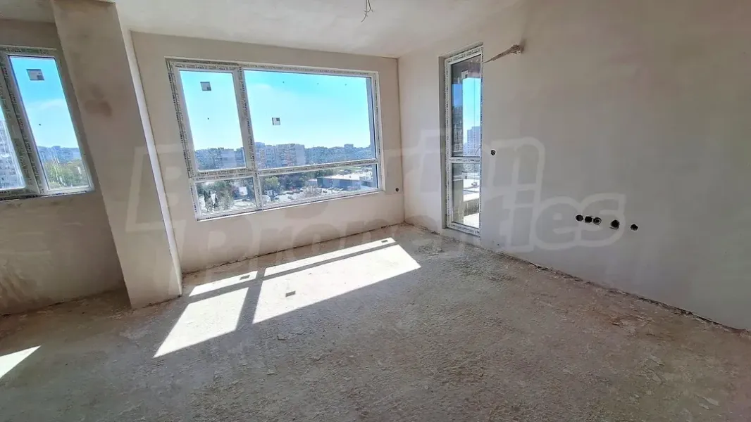 Spacious New One-Bedroom Apartment with Sea Views in Varna - Image 5